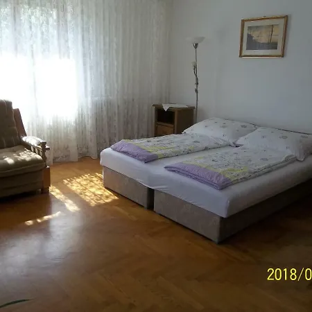 Viragos Vendeghaz Apartamento Balatonfüred