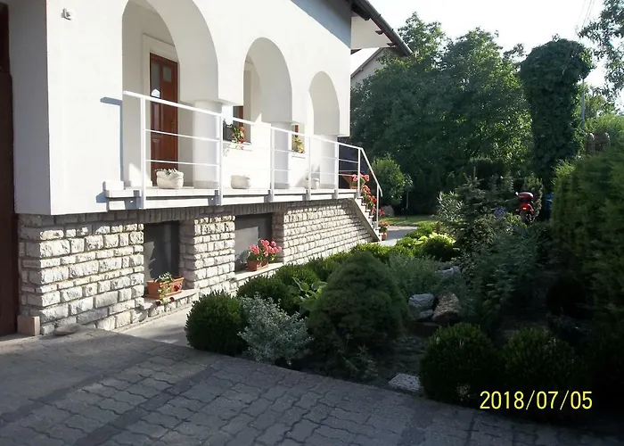 Viragos Vendeghaz * Balatonfüred